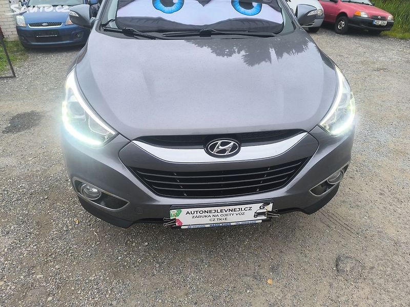 Hyundai ix35 2.0D4X4,70KM,MAX VÝBAVA,KRÁSNÝ - fotka 8 z 31