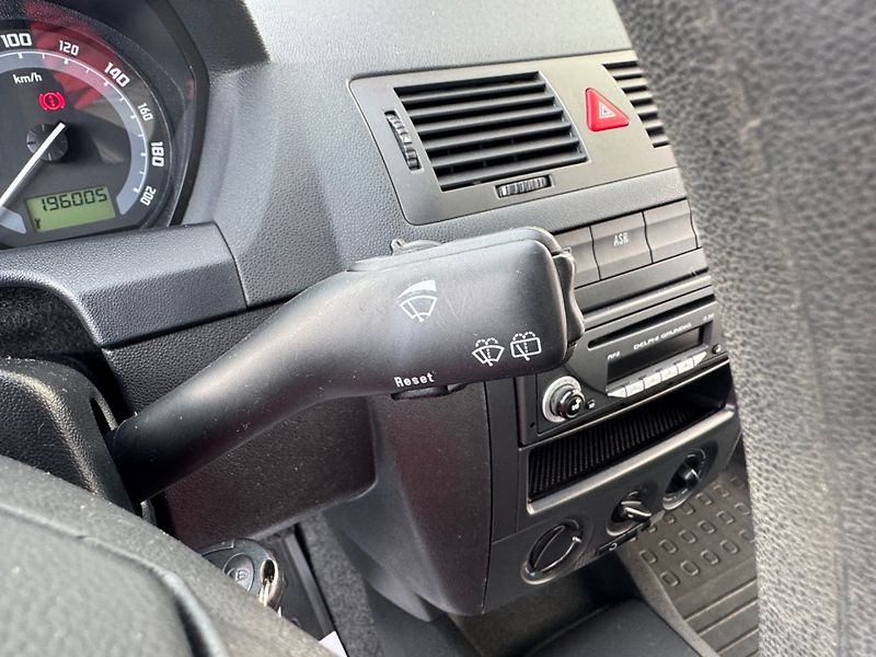Škoda Fabia (2006) 1.2 Klima - fotka 22 z 28