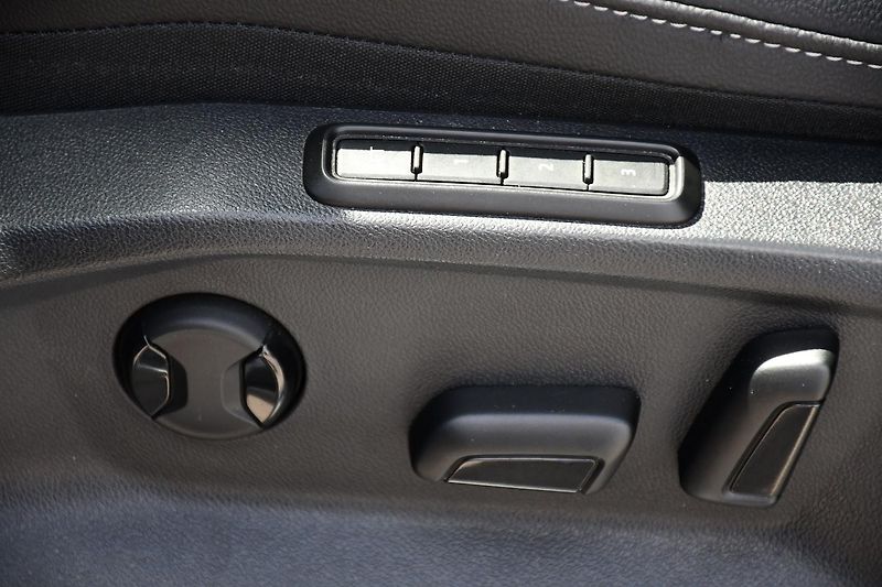 Volkswagen Tiguan 2.0Bi-TDi R-LINE 4M DSG HUD ČR - fotka 39 z 44