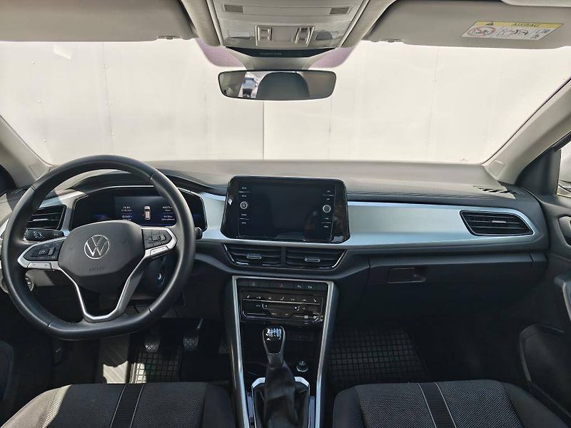 Volkswagen T-Roc Life 6G 1,0TSI - fotka 10 z 22