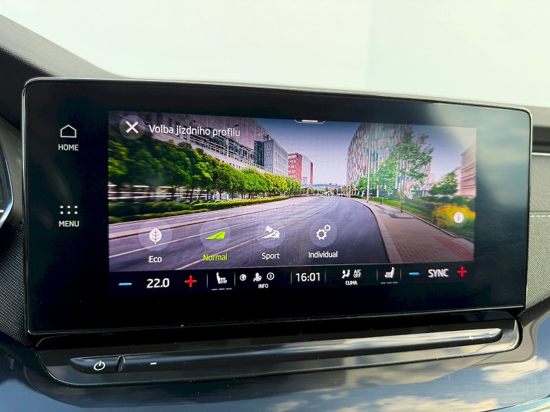 Škoda Octavia (2021) 2.0 TDI 110kW Style Plus Sport - fotka 20 z 35