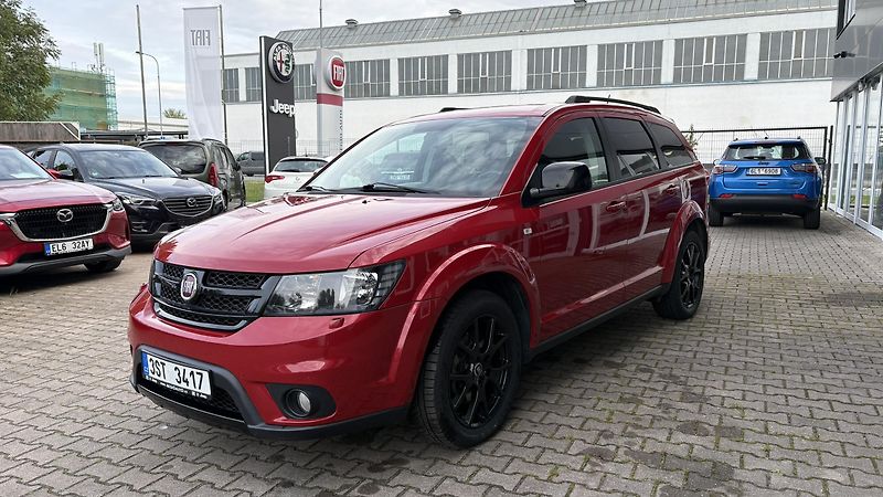 Fiat Freemont 2.0 M-jet 170k Black Code - fotka 3 z 17