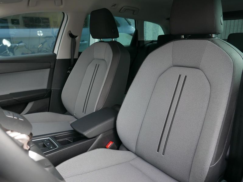 Seat Leon 2,0TDI 110kW Style DSG Automat - fotka 15 z 36