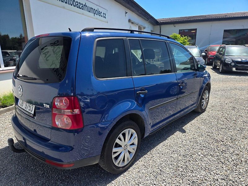 Volkswagen Touran (2009) 1.9 TDI Serviska,Rozvody - fotka 3 z 25