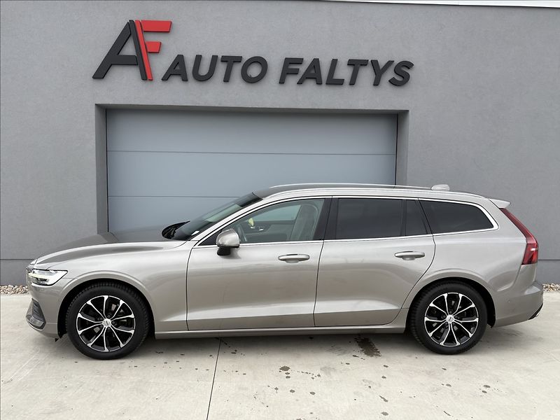 Volvo V60 2,0 D3 110 KW MOMENTUM MANUAL - fotka 5 z 26