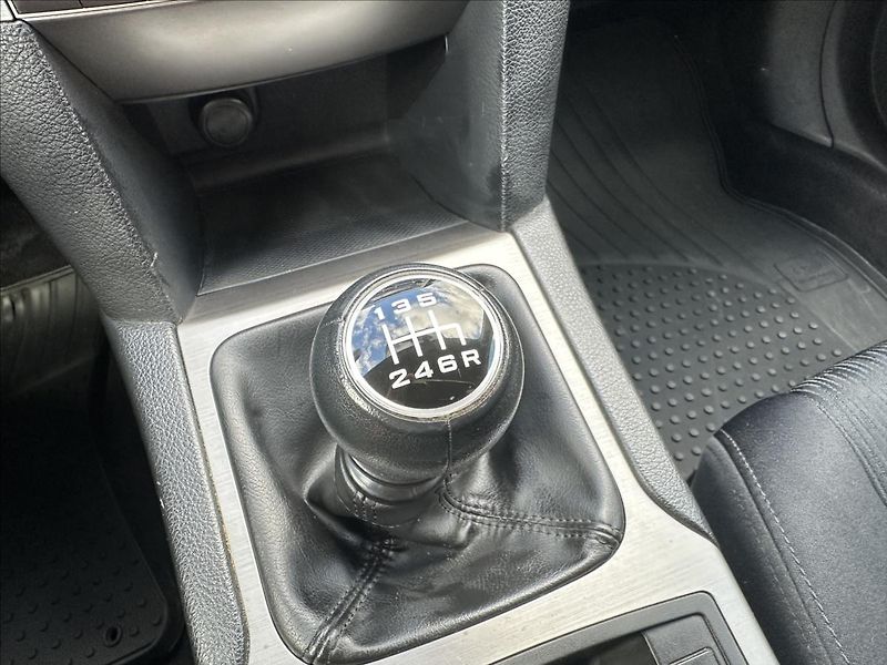 Subaru Legacy 2,0 Serviska 4X4 - fotka 18 z 21