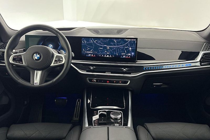 BMW X5 xDrive30d - fotka 8 z 30