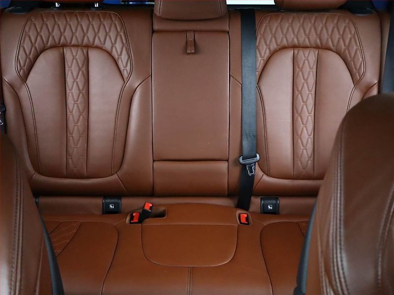 BMW X5 (2021) xDrive30d - fotka 8 z 18