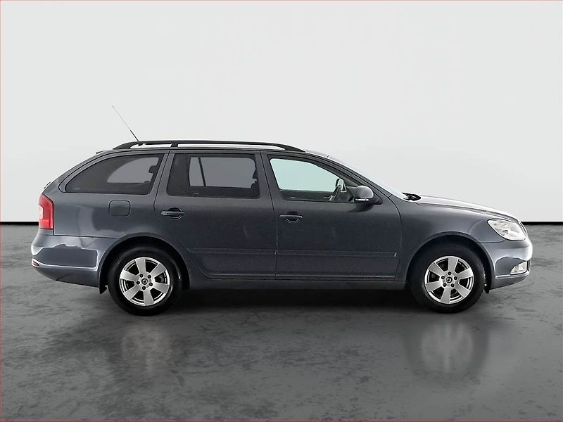 Škoda Octavia (2010) Elegance 1.6, Serv.kniha - fotka 6 z 14