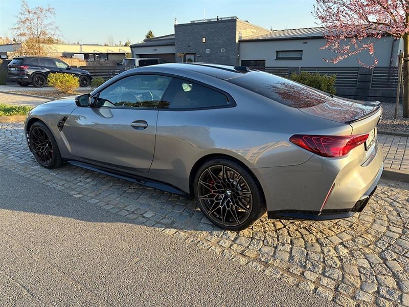 BMW M4 Competition M xDrive - fotka 3 z 7