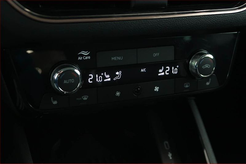 Škoda Kamiq (2024) 1.0 TSI - fotka 13 z 16