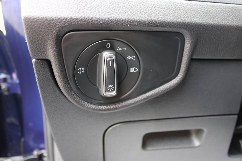 Volkswagen Touran (2023) 1.5 TSI DSG 7 míst Tažné LED - fotka 34 z 35
