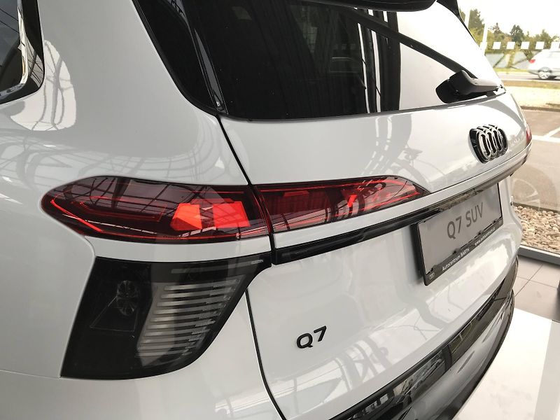 Audi Q7 Quattro 8TT 3,0TDI - fotka 7 z 26
