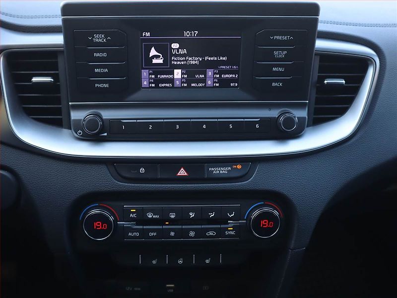 Kia Ceed (2019) 1.6 CRDi, Serv.kniha, Tempomat - fotka 12 z 17