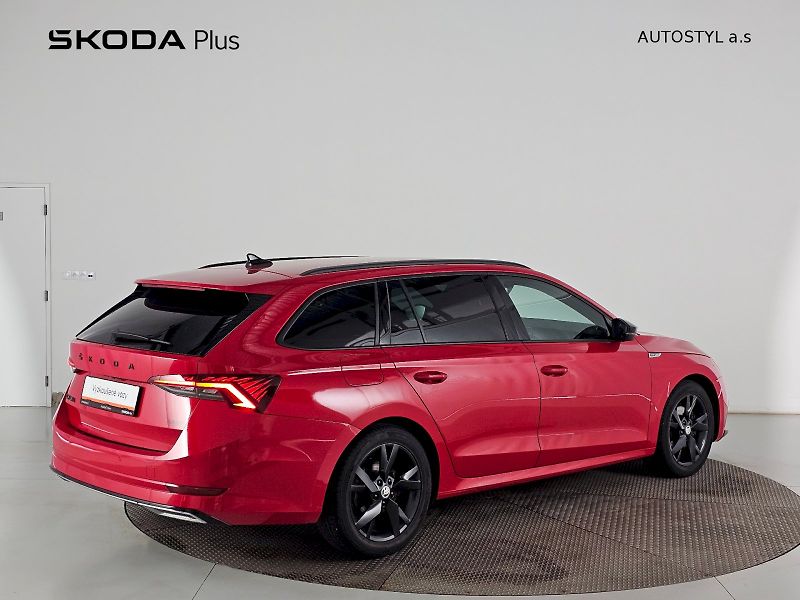 Škoda Octavia (2022) 2.0TSi 140kW 4x4 DSG SPORTLINE - fotka 2 z 30