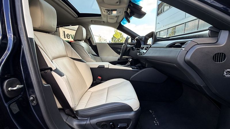 Lexus ES 300h 300H 2,5 HEV LUXURY - fotka 12 z 40