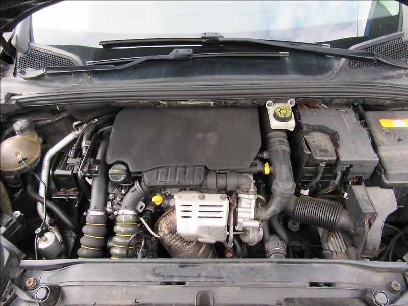 Citroën C4 1,2 96kW - fotka 27 z 29