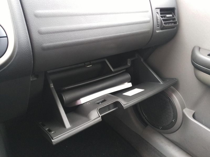 Nissan X-Trail 2,5i AWD /121 kW/ Automat - fotka 23 z 37