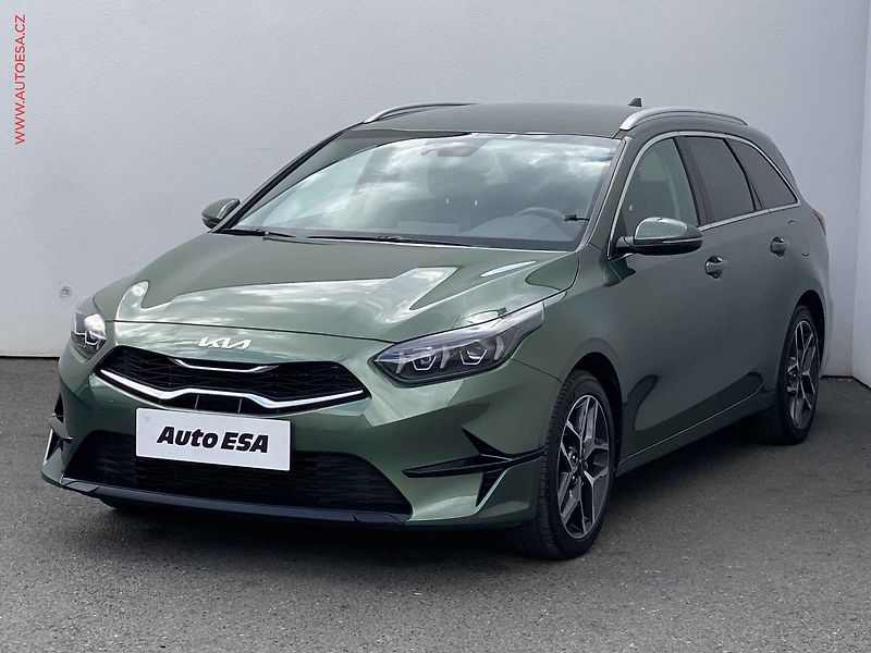 Kia Ceed (2023) 1.5 T-GDi SW, 1.maj,ČR, TOP - fotka 3 z 17