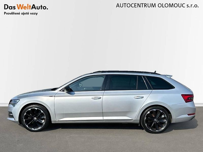 Škoda Superb (2021) kombi 2.0 TDI 7DSG Sportline - fotka 9 z 35