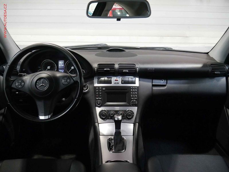 Mercedes-Benz CLC (2010) 1.6 i, ČR, AT, xenon, AC - fotka 8 z 17