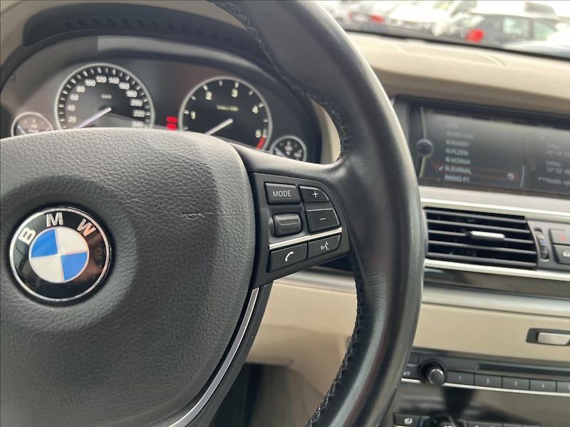 BMW Řada 5 535d GT 1.mai. nové ČR - fotka 27 z 34