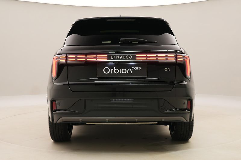 Lynk & Co 01 (2025) MORE PHEV AUT CZ 1.maj - fotka 13 z 95