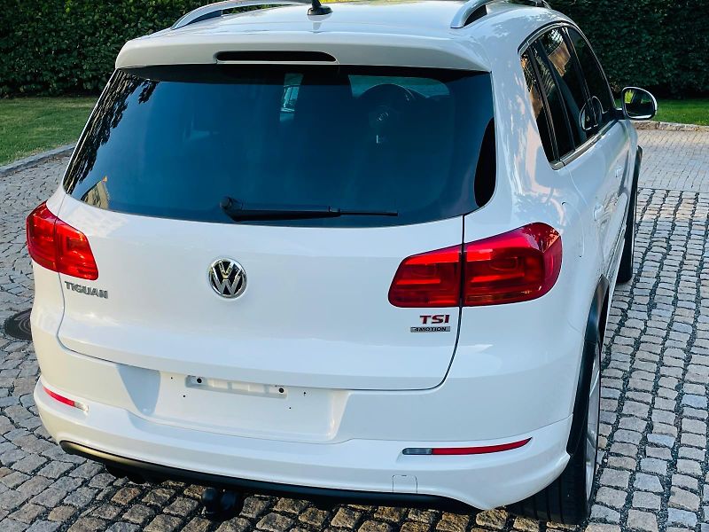 Volkswagen Tiguan 1.4TSI 4x4 MAN SERVISKA TAŽNÉ - fotka 14 z 52