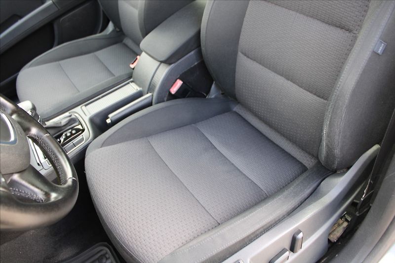 Škoda Superb 2,0 TDI  ČR,AUTOMAT,ELEGANCE - fotka 21 z 29