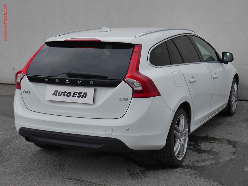 Volvo V60 (2013) 2.0D, ČR, AT - fotka 4 z 17