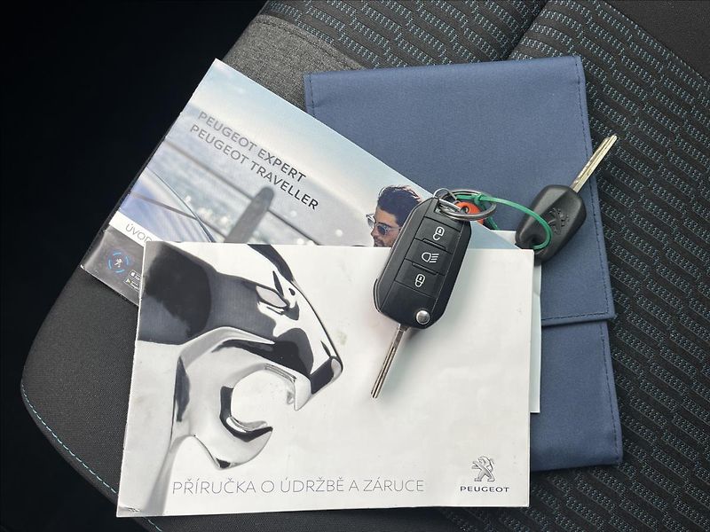 Peugeot Traveller 2,0 BlueHDI  Active - fotka 21 z 27