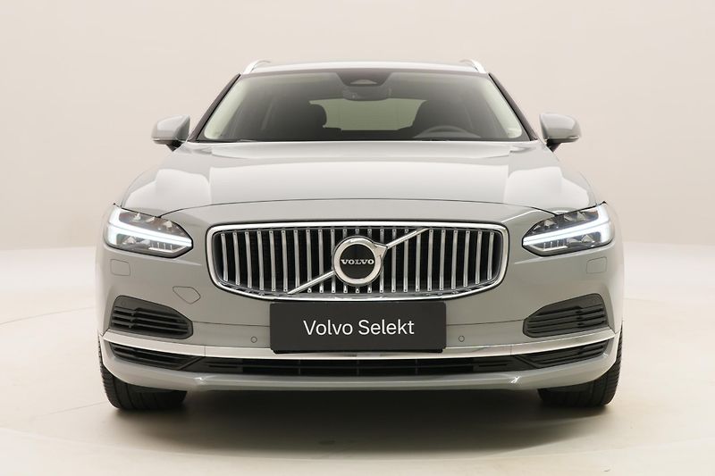 Volvo V90 T6 AWD RECHARGE CORE REZERVACE - fotka 16 z 60
