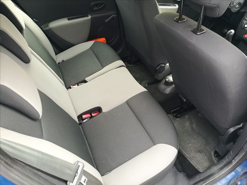 Renault Clio 1,5 dCi klima kombi - fotka 11 z 15