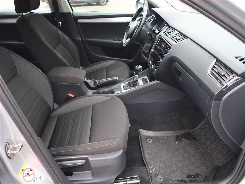 Škoda Octavia (2017) Ambition 2.0 TDI, 4X4 - fotka 9 z 18