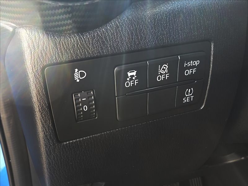 Mazda 2 1,5 Skyactiv G75 33tkm NAVI ST - fotka 16 z 43