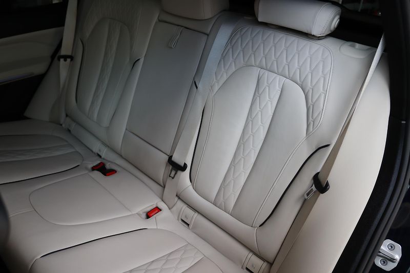 BMW X5 M50D TOP VÝBAVA 294kW DPH - fotka 41 z 50