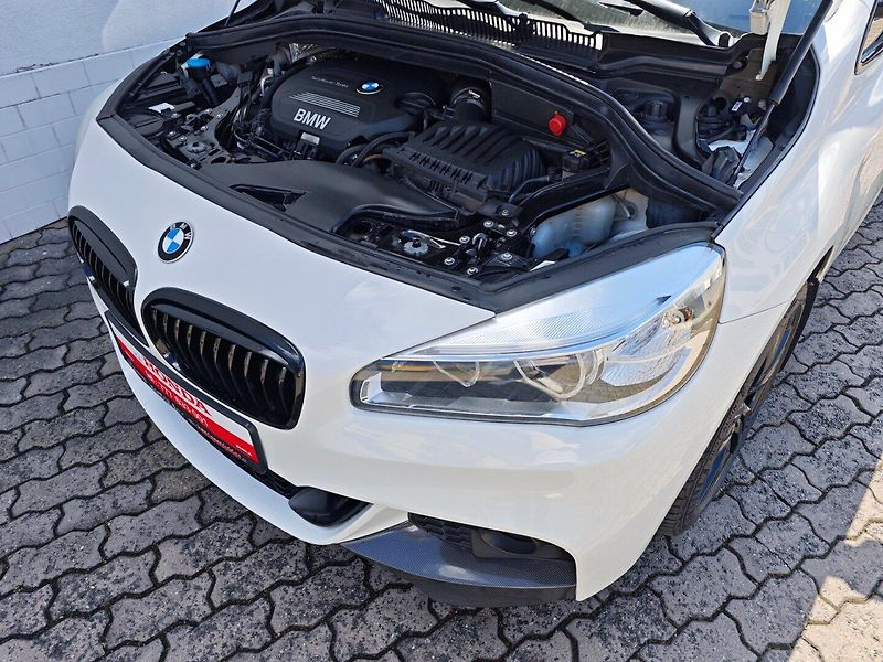 BMW Řada 2 (2016) 220D Grand Tourer M-paket - fotka 34 z 43
