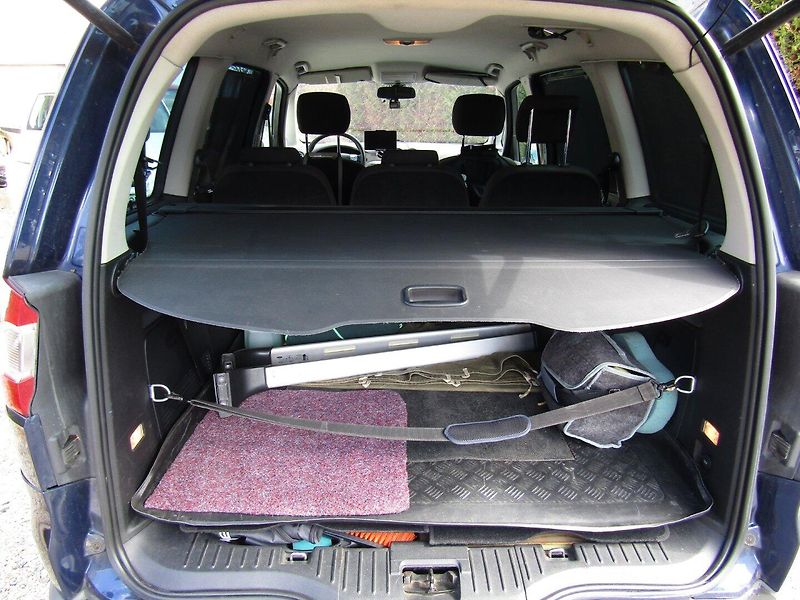 Ford Galaxy (2007) 2.0 TDCi 96kW - fotka 23 z 34