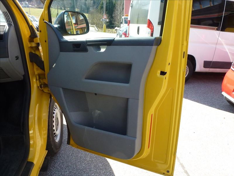 Volkswagen Transporter 2,0 TDI Pojízdná dílna - fotka 35 z 55
