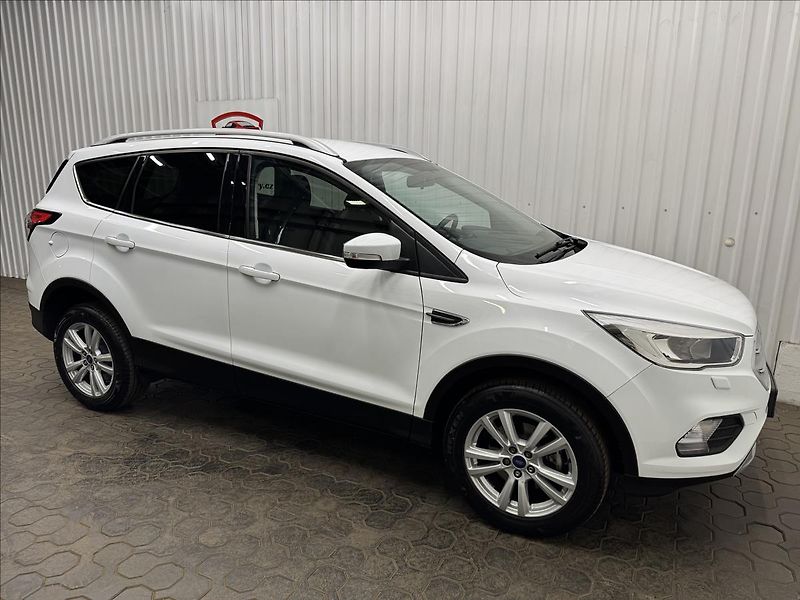 Ford Kuga 1.5EB 110kW TITANIUM 2XALU - fotka 11 z 36