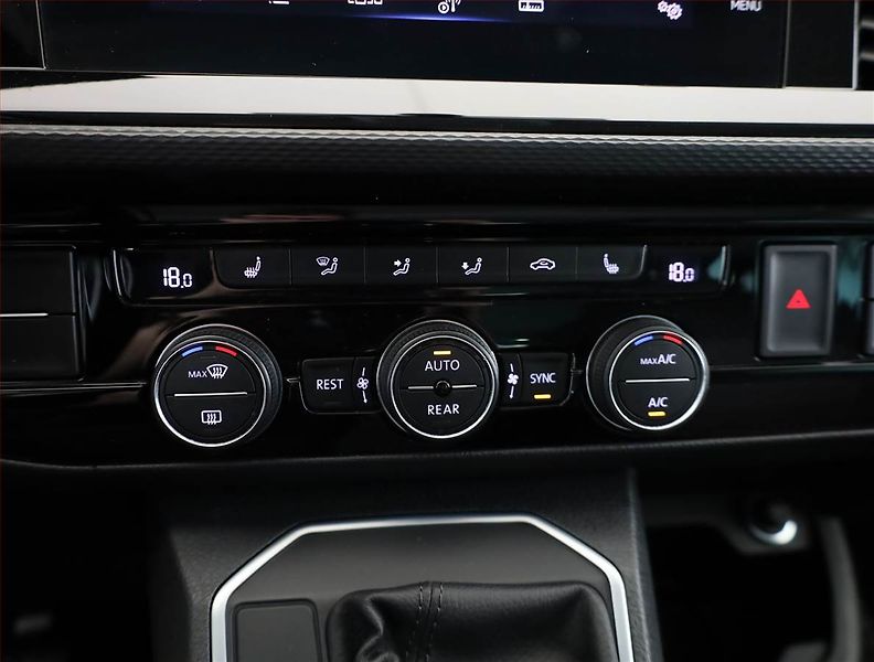 Volkswagen Multivan (2020) Highline 2.0 TDI, ČR - fotka 10 z 20