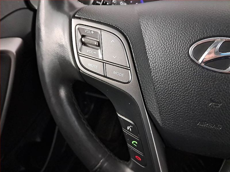 Hyundai Santa Fe (2015) 2.2 CRDi, 4X4, Automat - fotka 17 z 26