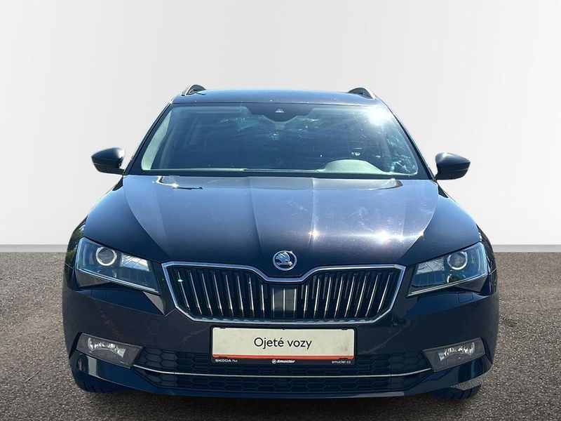 Škoda Superb AMBITION DSG - fotka 4 z 27
