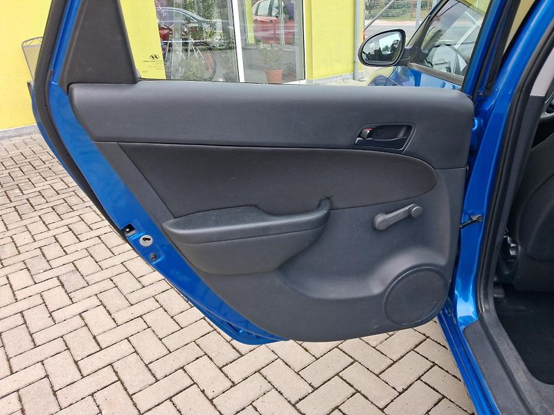 Hyundai i30 (2009) 1,4i  LPG  KLIMA  2x KOLA  - fotka 14 z 33