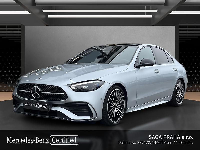 Mercedes-Benz Třídy C C-Třída 300 4MATIC AMG Line - fotka 1 z 21