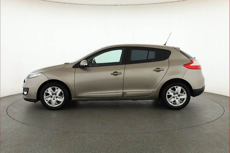 Renault Mégane (2013) 1.6 16V, Tempomat - fotka 3 z 13