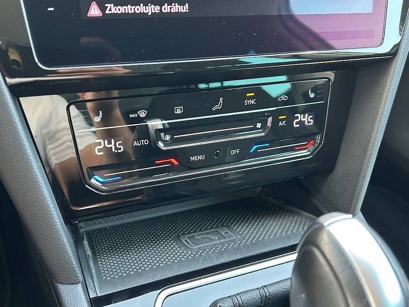 Volkswagen Passat Business 2,0 TDI 4M DSG - fotka 23 z 30