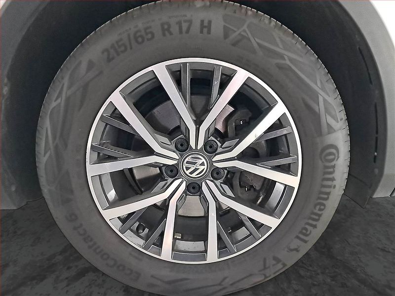 Volkswagen Tiguan Allspace (2019) Highline 2.0 TDI, ČR,1.maj - fotka 15 z 22