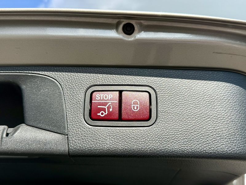 Mercedes-Benz GLC (2021) 220 d 4MATIC - fotka 11 z 50