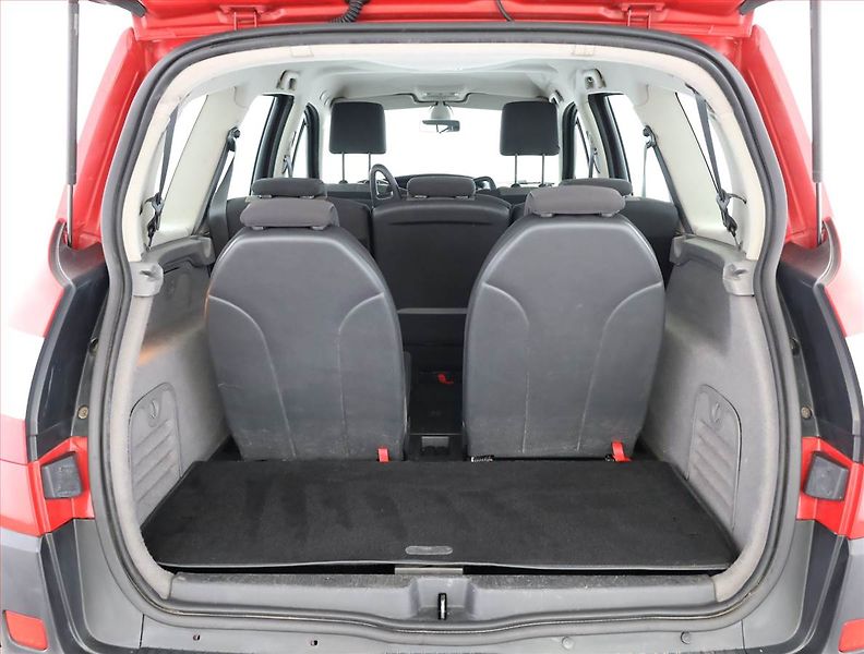 Renault Grand Scénic (2005) 2.0 16V, 7 míst, ČR,1.maj - fotka 12 z 13